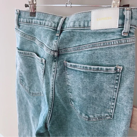 Express Straight Ankle Jeans – Distressed Light Wash Denim Size 8 - Picture 7 of 7